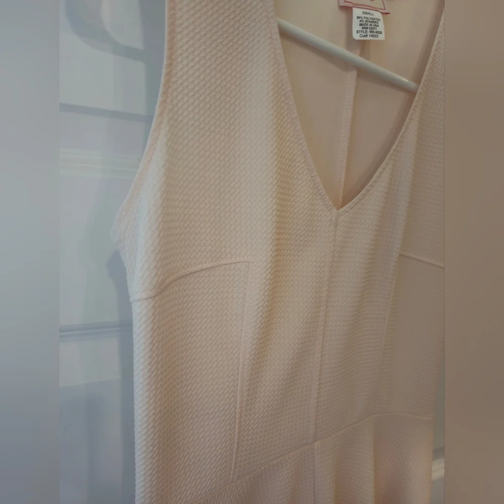 Pink Pastel Sleeveless Dress - Picture 3 of 15